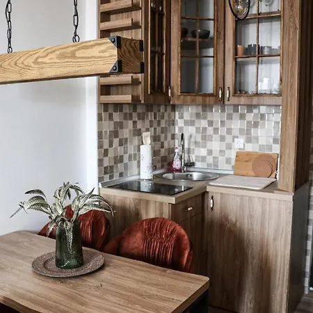 Infinity Gorstak 3 Apartment *